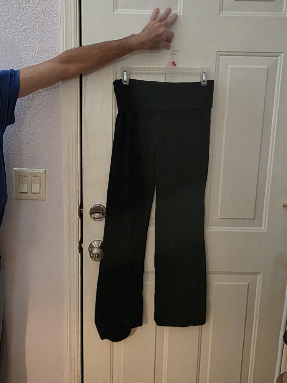 Small Black Fold-Over Waist Yoga Pants